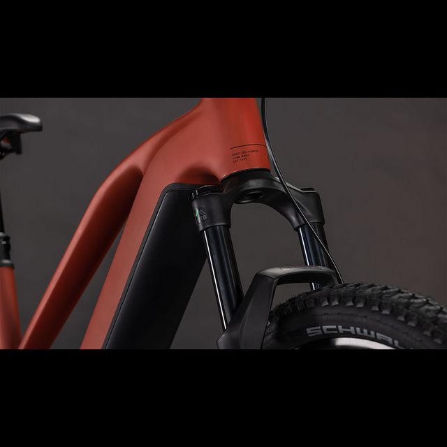 CUBE Reaction Hybrid Race 800 sähköpyörä Trapeze